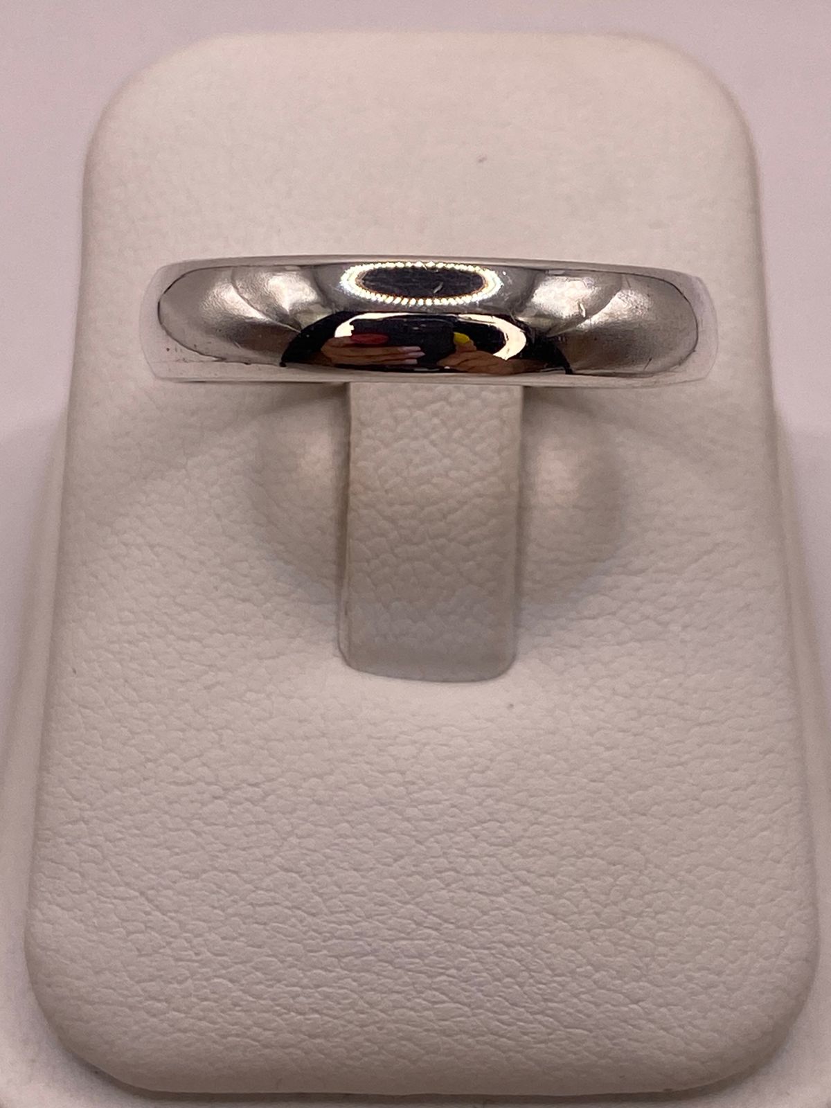 Anillo Argolla Lisa Media Caña en Plata .925, vista lateral