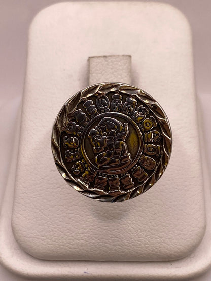 Anillo Artesanal Ajustable en Plata con Calendario Mesoamericano, vista frontal