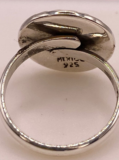Anillo Artesanal Ajustable en Plata con Diseño Maya en Relieve, sello de autenticidad Plata Ley .925