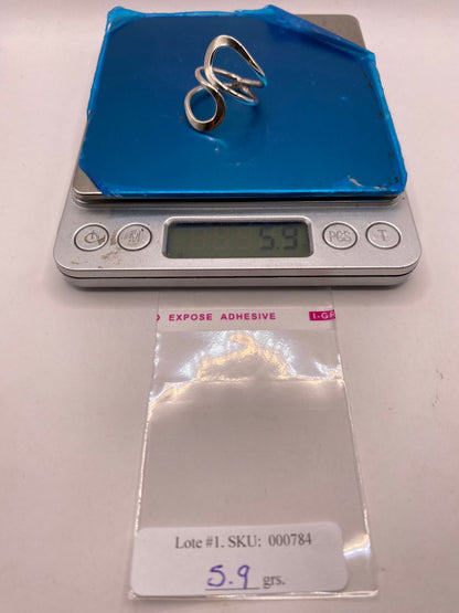 Anillo Artesanal Ajustable en Plata con Diseño Ondulado Contemporáneo, peso en gramos (báscula)