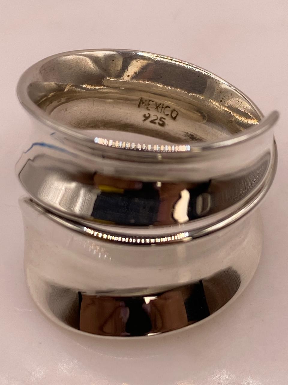 Anillo Artesanal Ajustable en Plata con Diseño Ondulado Doble, sello de autenticidad Plata Ley .925