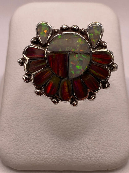 Anillo Artesanal Floral con Ópalo de Fuego en Plata .925 — ángulo diagonal