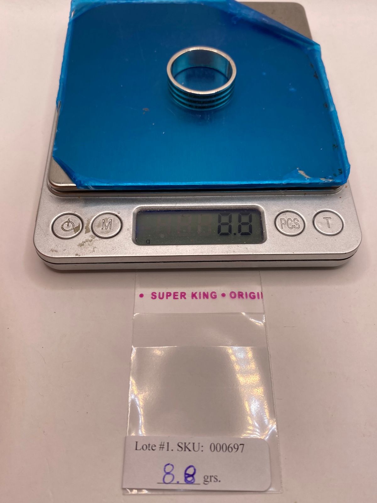 Anillo Artesanal con Franjas de Malaquita en Plata, peso en gramos (báscula)