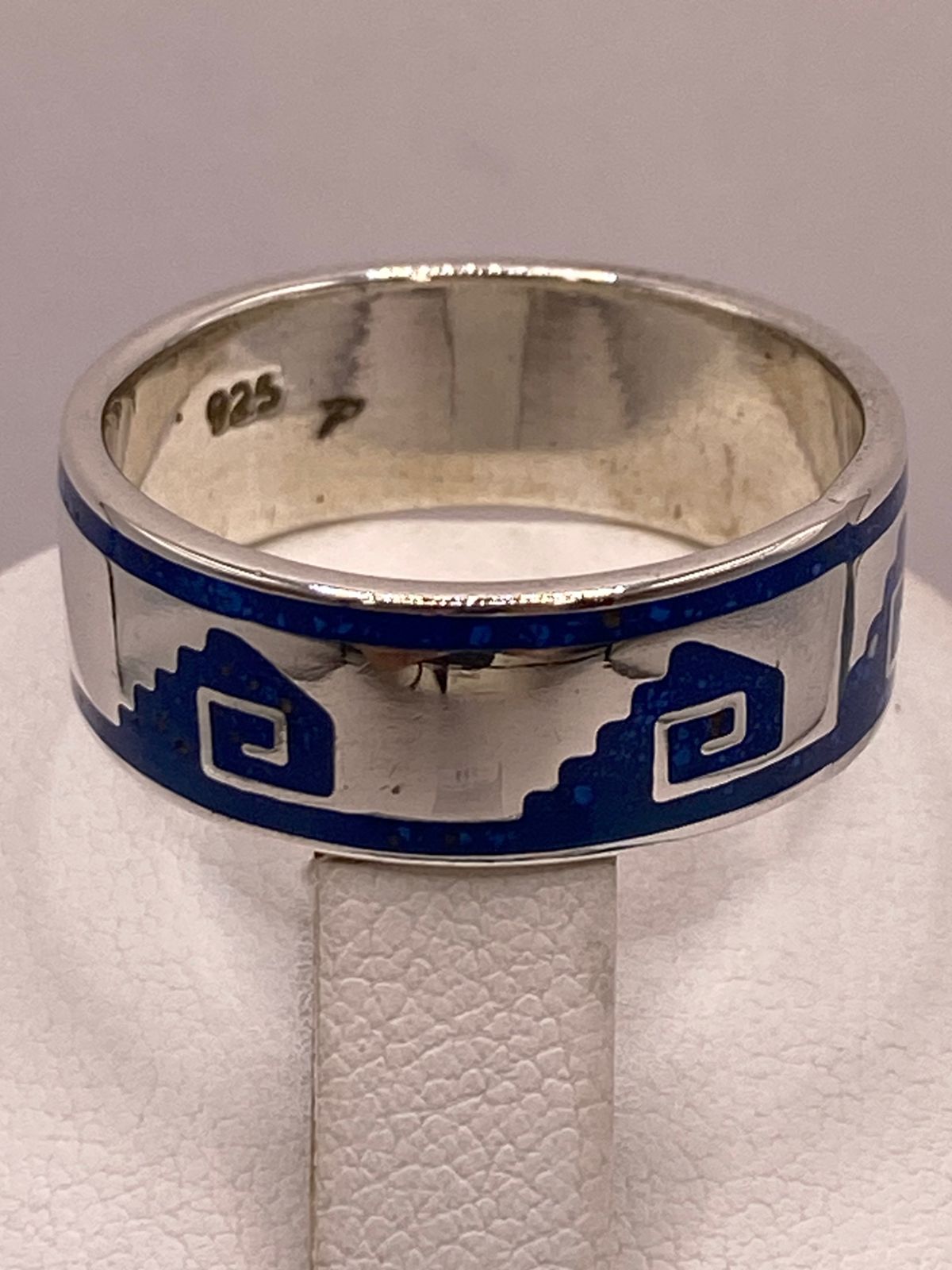 Anillo Artesanal con Greca Azul Esmaltada en Plata, sello de autenticidad Plata Ley .925
