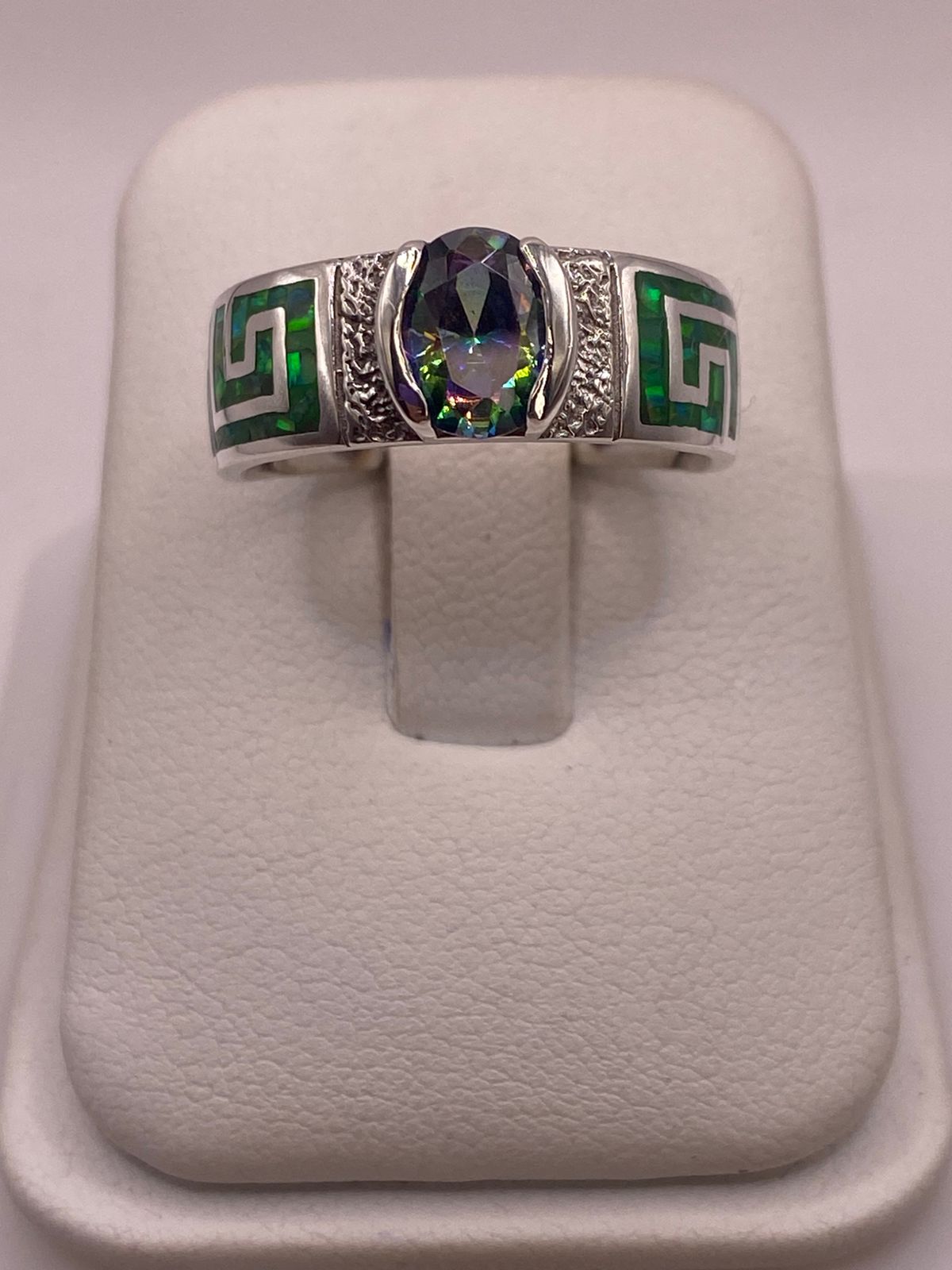 Anillo Artesanal de Plata 950 con Ópalo de Fuego y Zirconia, vista frontal