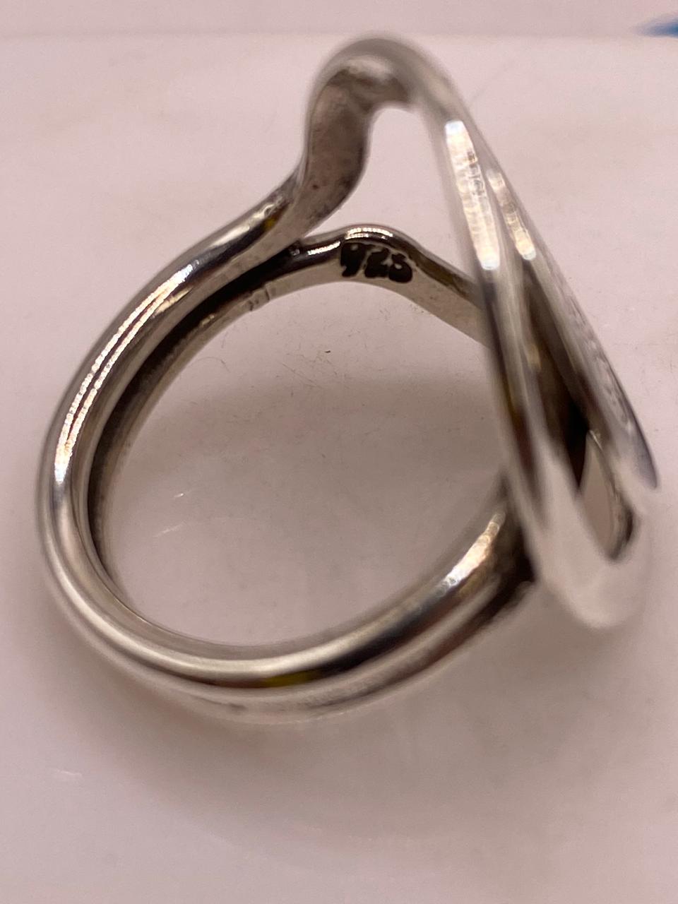 Anillo Artesanal en Plata con Calendario Azteca y Detalle en Negro, sello de autenticidad Plata Ley .925