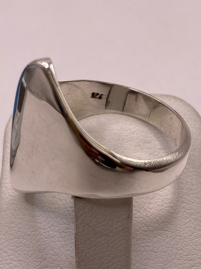 Anillo Artesanal en Plata con Diseño Geométrico Escultural, sello de autenticidad Plata Ley .925