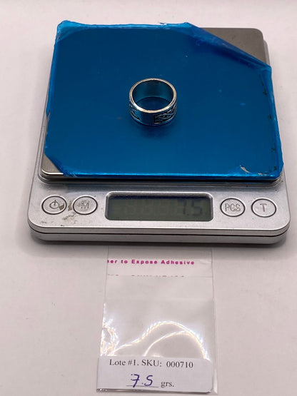 Anillo Artesanal en Plata con Diseño Trenzado Estilo Celta, peso en gramos (báscula)