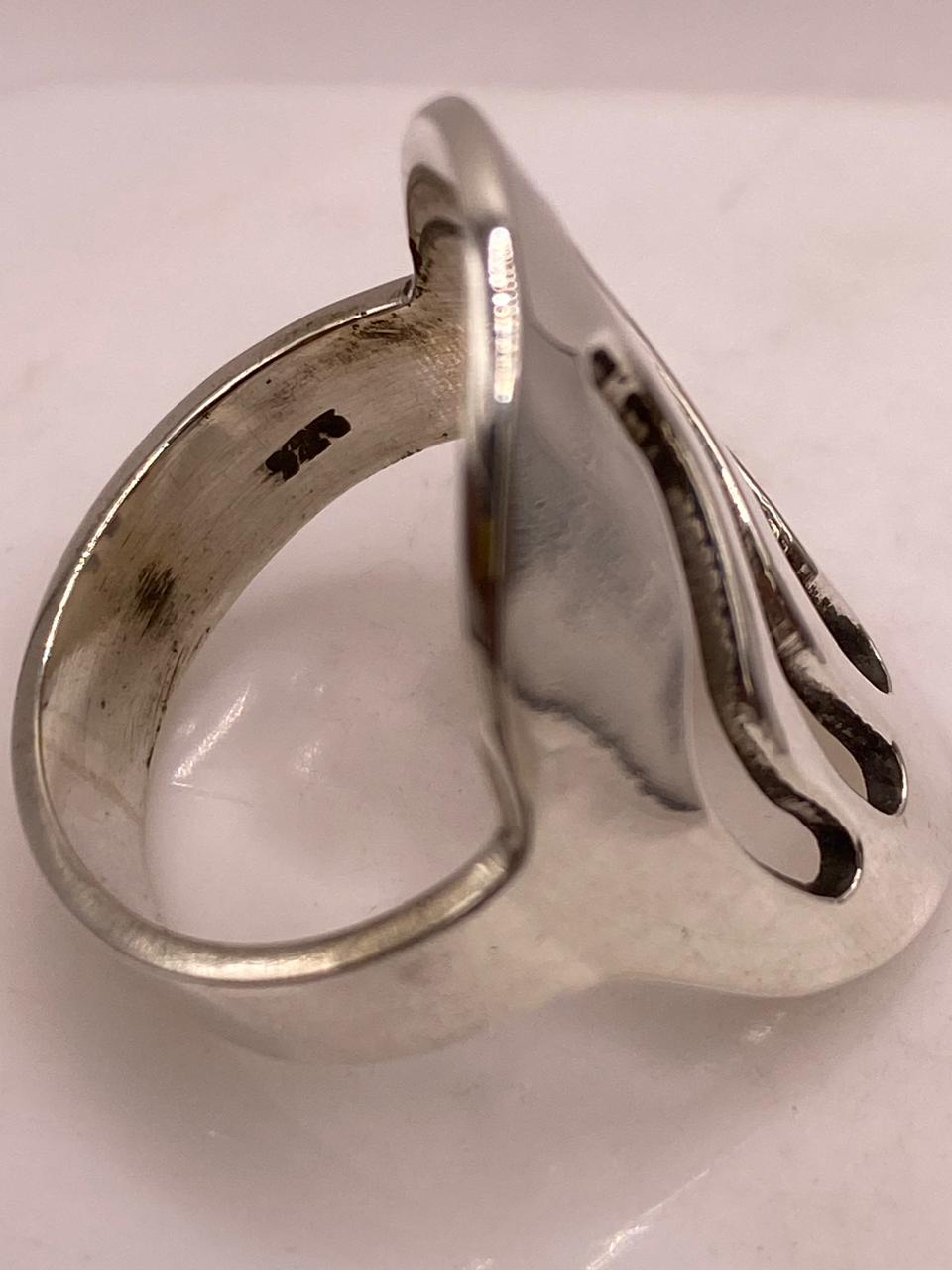 Anillo Artesanal en Plata con Ondas Caladas, sello de autenticidad Plata Ley .925