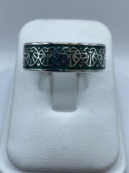 Anillo Artesanal de Plata .925 con Malaquita y Diseño Calado Orgánico, vista frontal