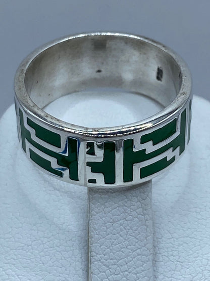 Anillo Artesanal de Plata .925 con Malaquita y Greca Geométrica, sello de autenticidad Plata Ley .925