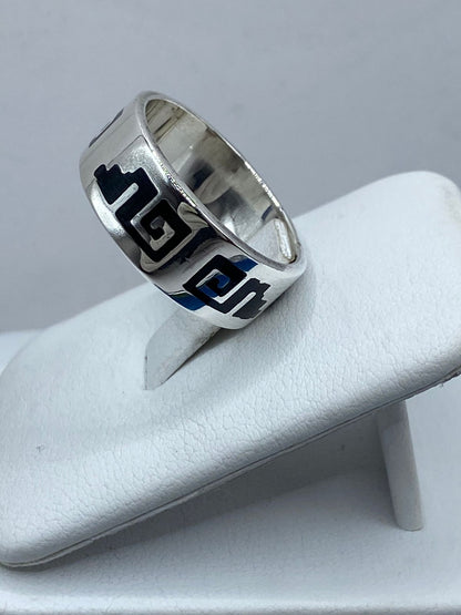 Anillo Artesanal de Plata .925 con Ónix y Greca Clásica, vista frontal