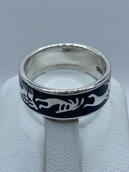 Anillo Artesanal de Plata .925 con Ónix Negro – Diseño Tribal Contemporáneo, sello de autenticidad Plata Ley .925