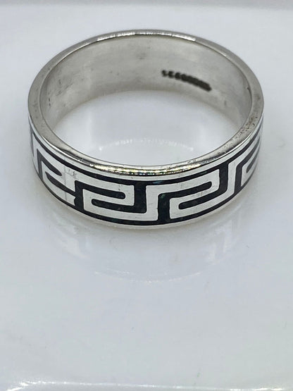 Anillo Artesanal de Plata .925 con Ónix Negro y Greca Clásica, sello de autenticidad Plata Ley .925