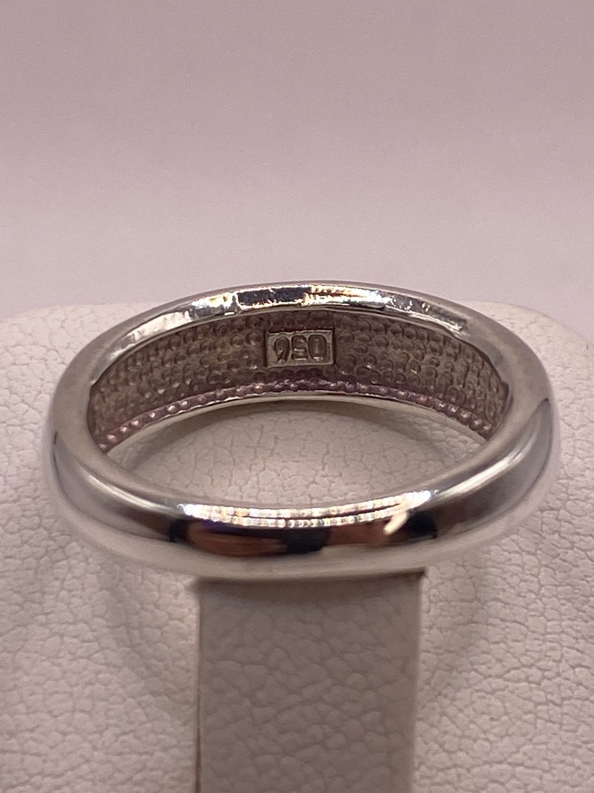 Anillo Artesanal de Plata 950 con Ópalo de Fuego, vista posterior