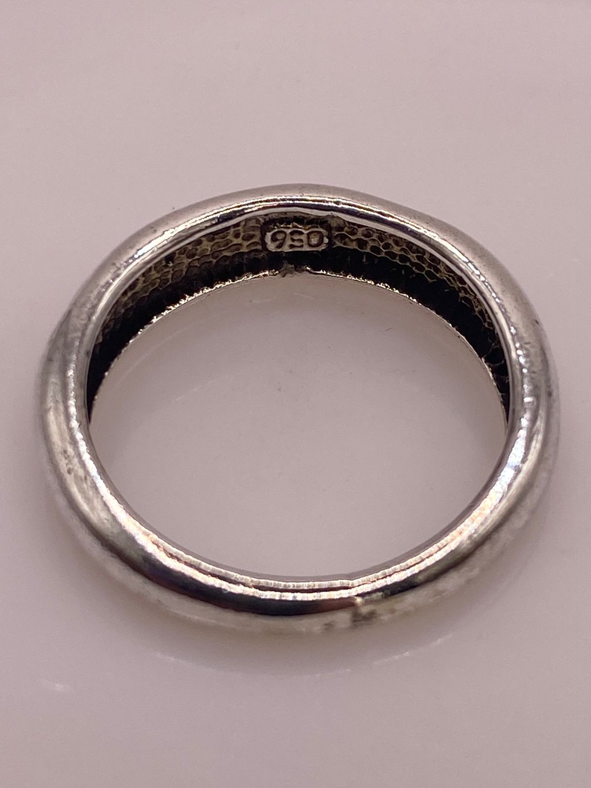 Anillo Artesanal de Plata 950 con Ópalo de Fuego, sello de autenticidad Plata Ley .925
