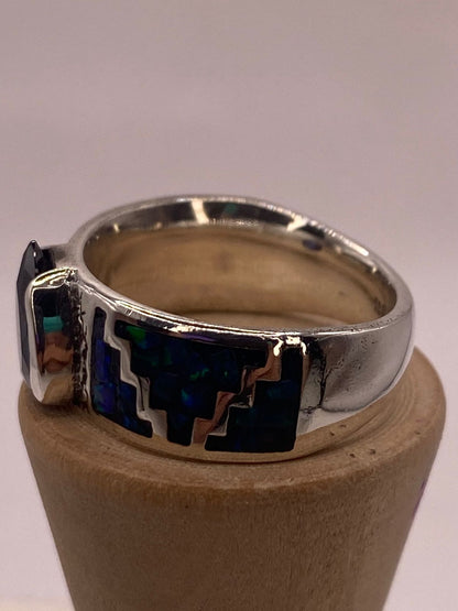 Anillo Artesanal de Plata 950 con Ópalo de Fuego y Zirconia, vista de detalle