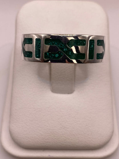 Anillo Artesanal de Malaquita con Diseño Geométrico en Plata — vista lateral