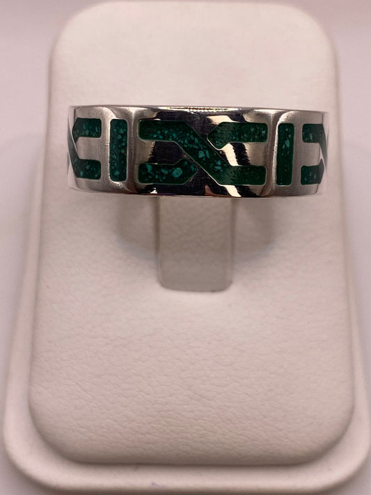Anillo Artesanal de Malaquita con Diseño Geométrico en Plata — vista lateral