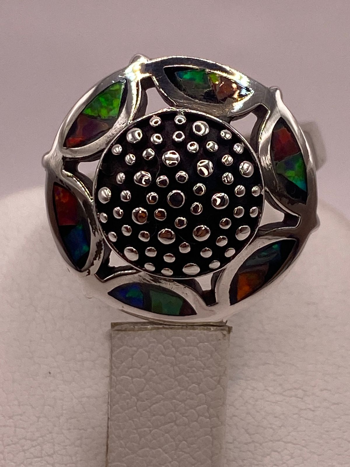 Anillo Artístico Circular con Ópalo de Fuego en Plata .950, vista posterior