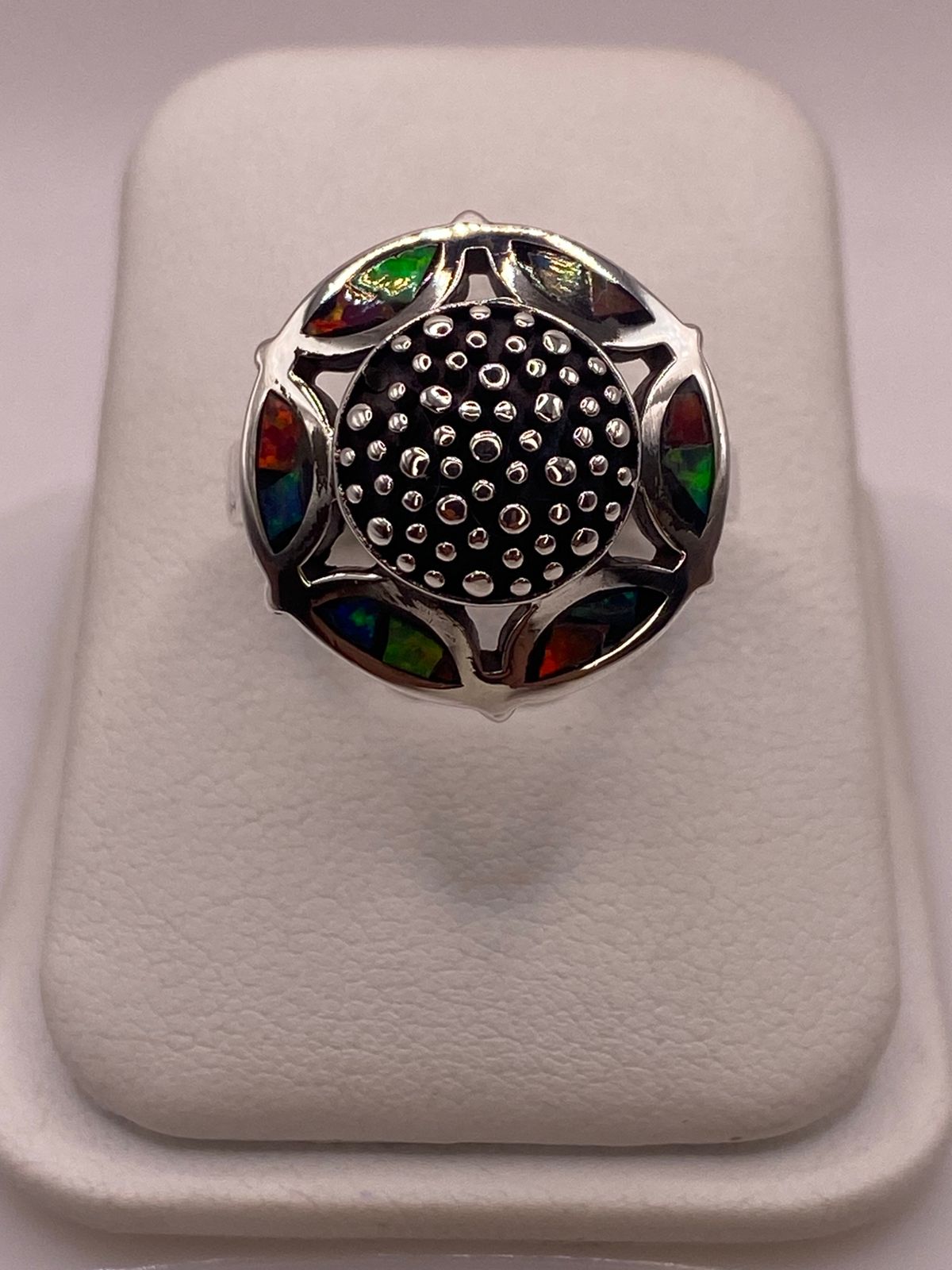 Anillo Artístico Circular con Ópalo de Fuego en Plata .950, vista superior