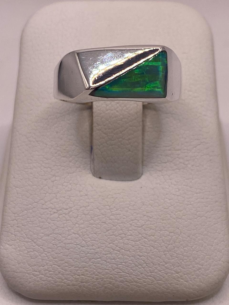 Anillo Asimétrico de Plata 950 con Ópalo de Fuego — ángulo diagonal