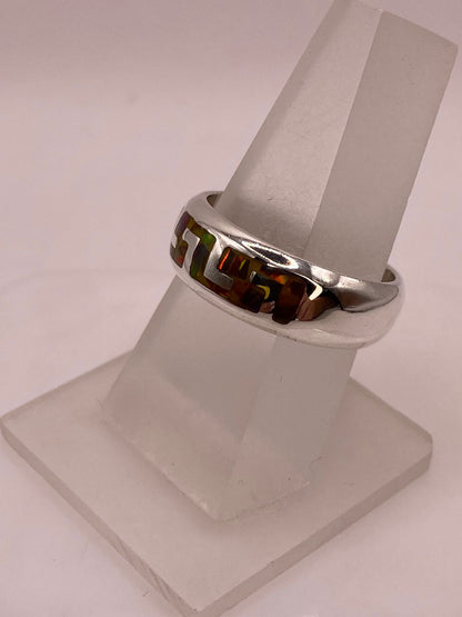 Anillo de Banda en Plata Ley 950 con Ópalo de Fuego, vista lateral