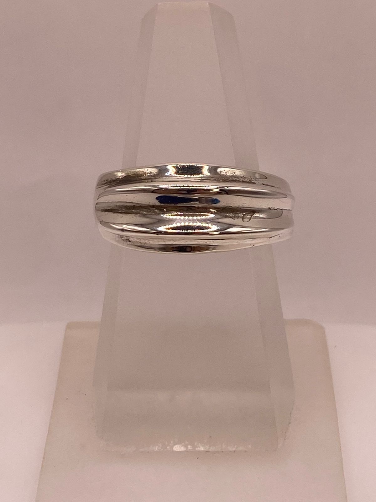 Anillo Banda Texturizada en Plata .925 — vista lateral