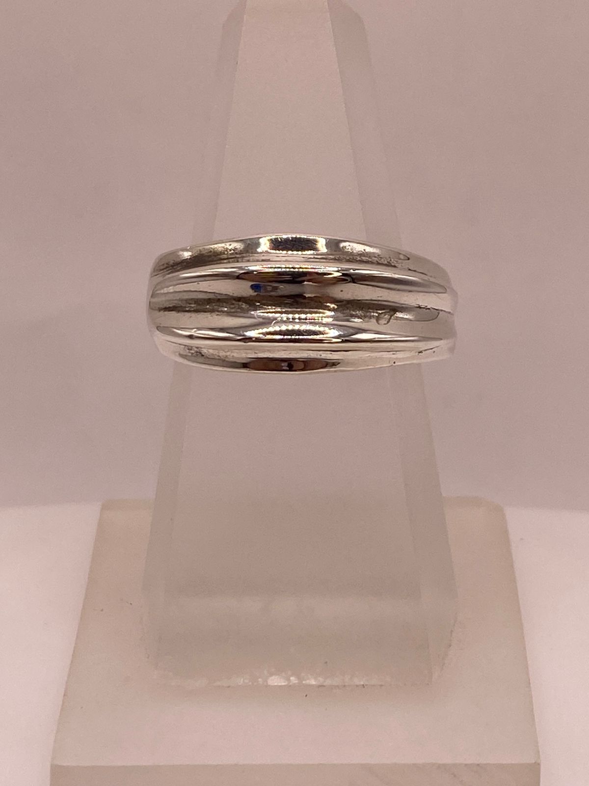 Anillo Banda Texturizada en Plata .925, sello de autenticidad Plata Ley .925