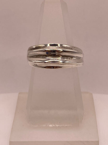 Anillo Banda Texturizada en Plata .925, sello de autenticidad Plata Ley .925