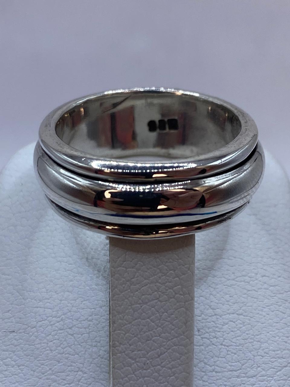 Anillo Banda Giratoria en Plata .925 Diseño Clásico Contemporáneo, sello de autenticidad Plata Ley .925
