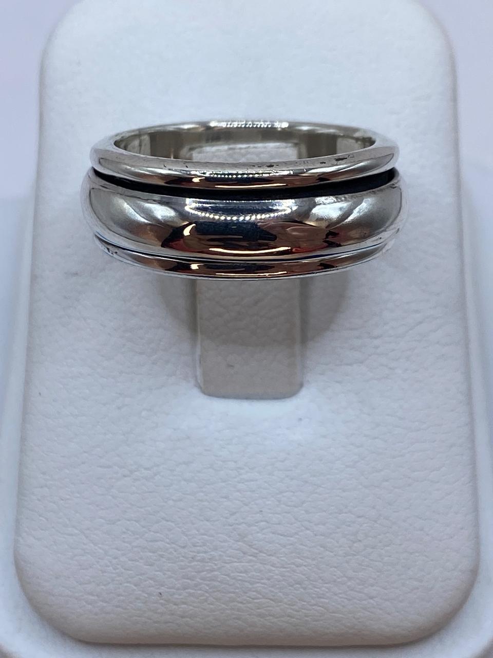 Anillo Banda Giratoria en Plata .925 Diseño Clásico Contemporáneo, vista de detalle