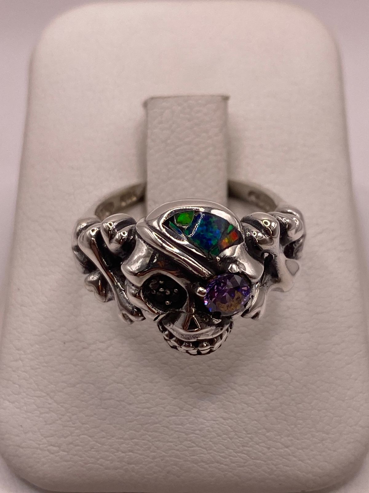 Anillo de Calavera con Ópalo de Fuego y Zirconia en Plata .950, vista superior