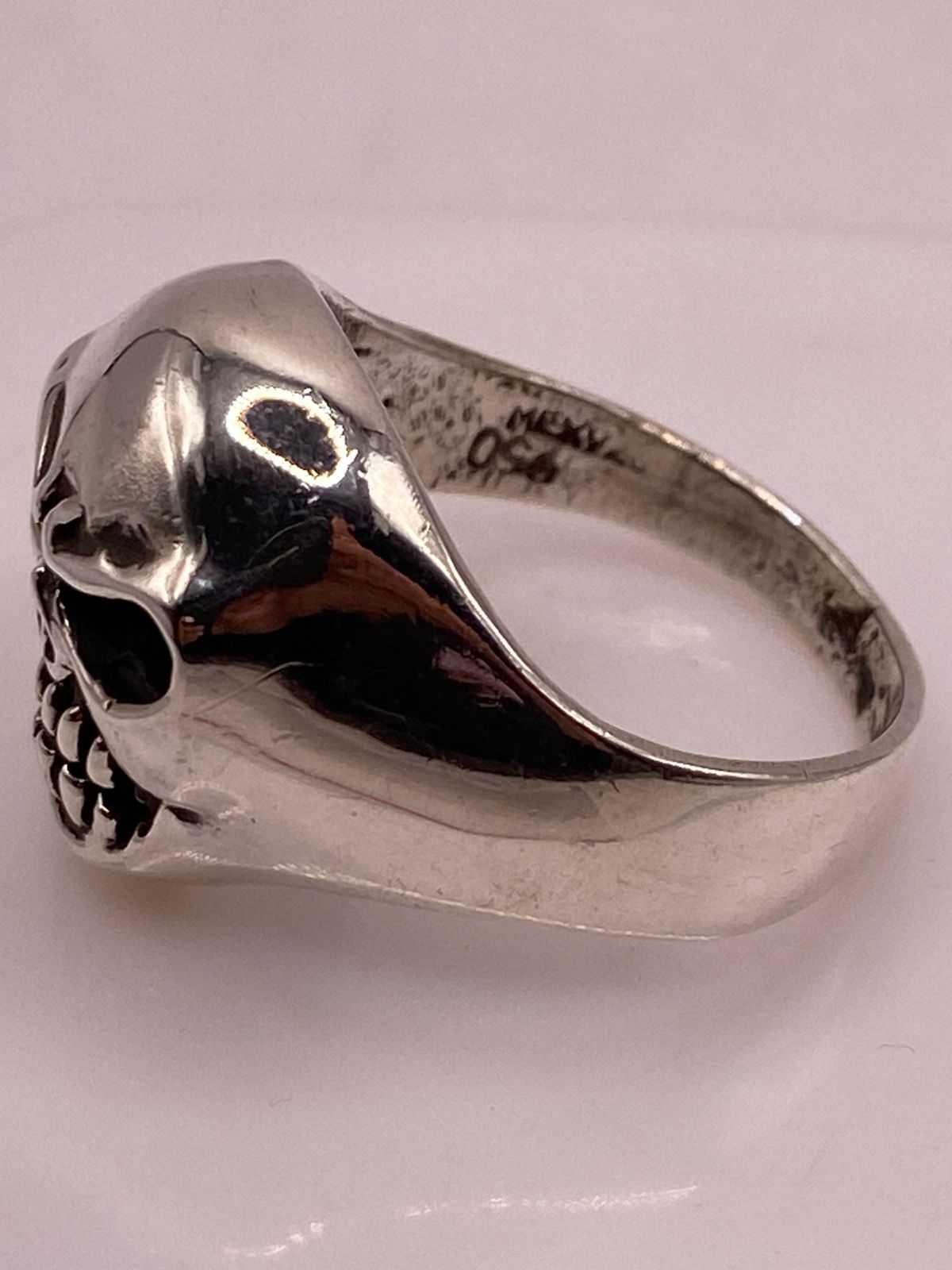 Anillo Calavera de Plata Ley .950, sello de autenticidad Plata Ley .925