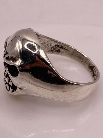 Anillo Calavera de Plata Ley .925, sello de autenticidad Plata Ley .925