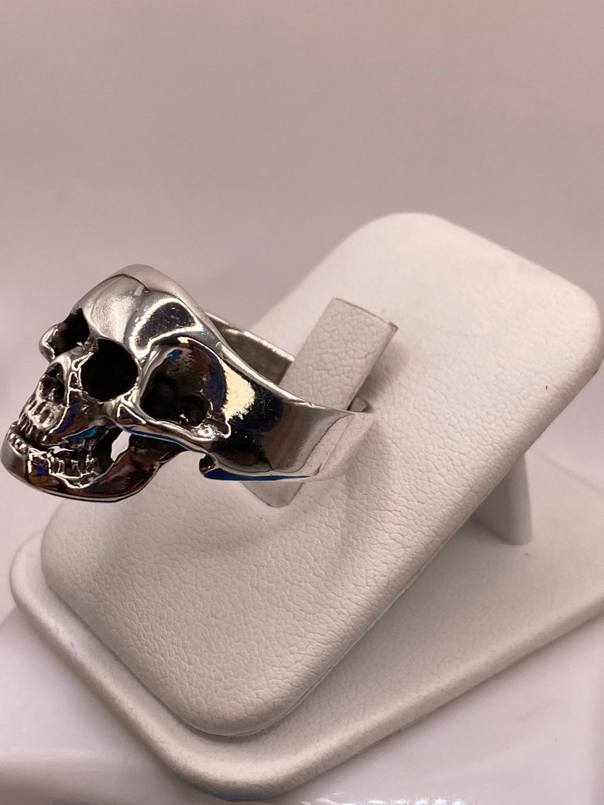 Anillo de Calavera en Plata .925, vista frontal