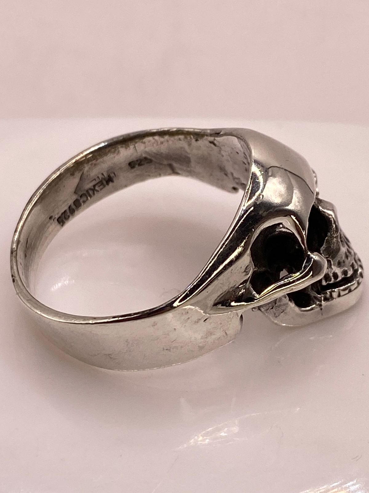 Anillo de Calavera en Plata .925, sello de autenticidad Plata Ley .925