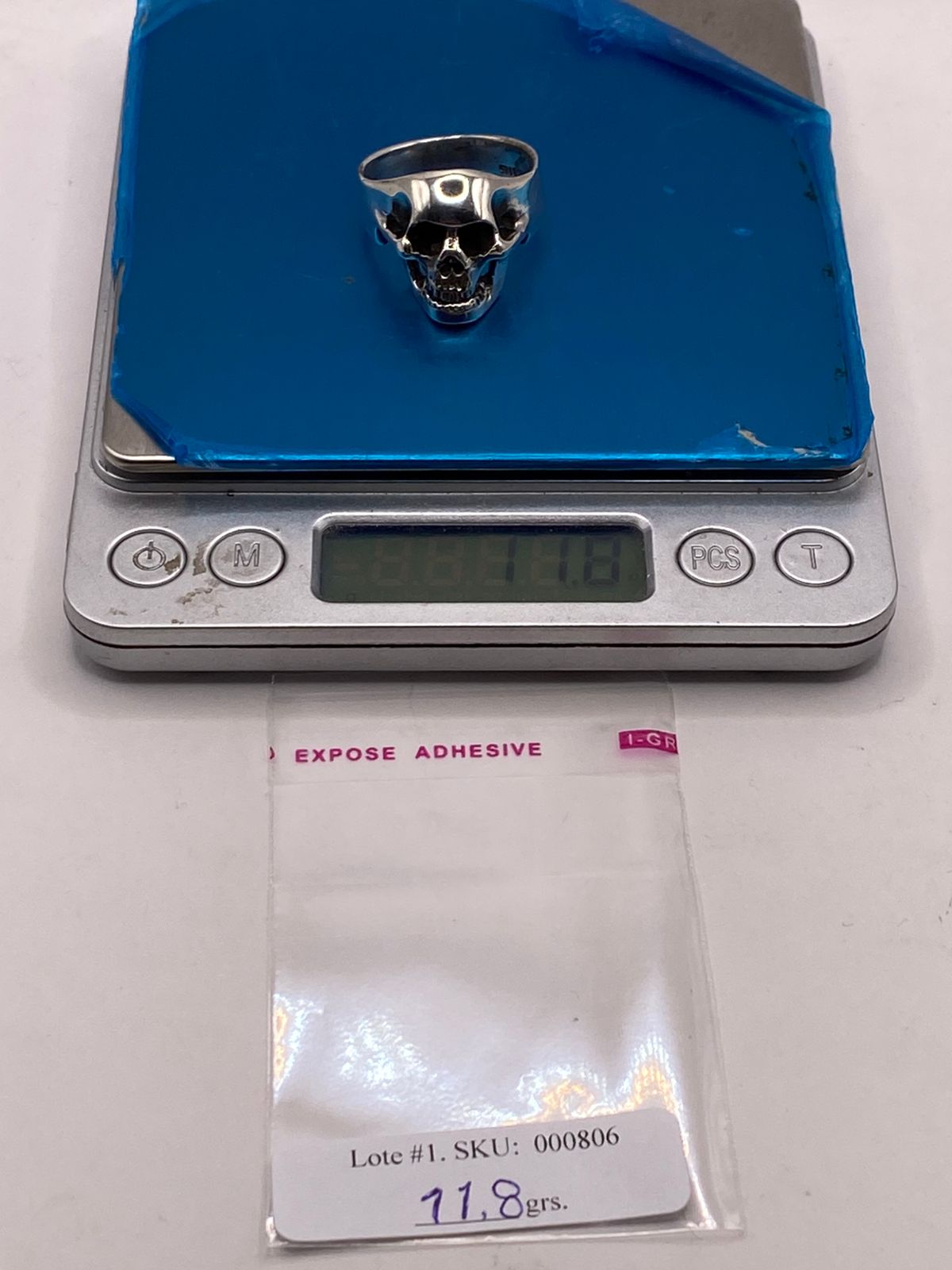 Anillo de Calavera en Plata .925, peso en gramos (báscula)