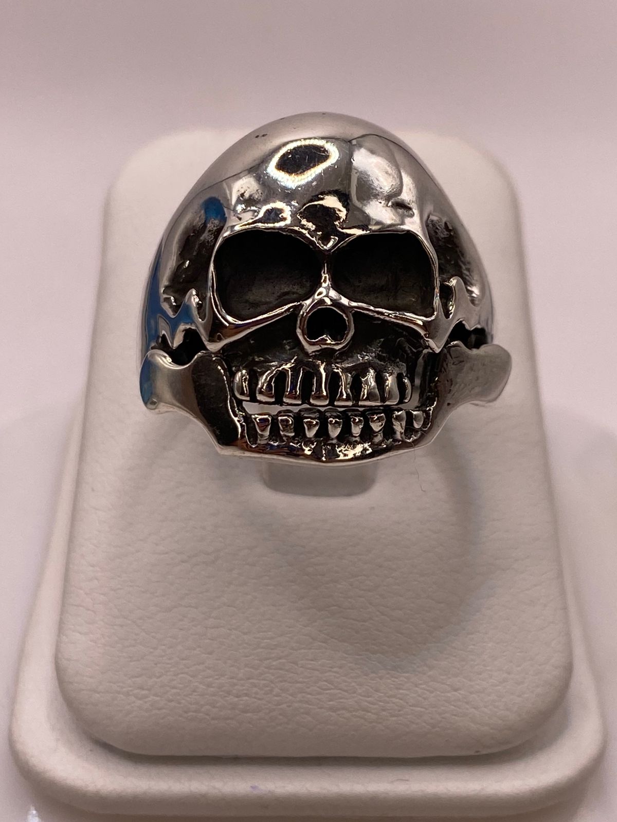 Anillo de Calavera en Plata .925, sello de autenticidad Plata Ley .925