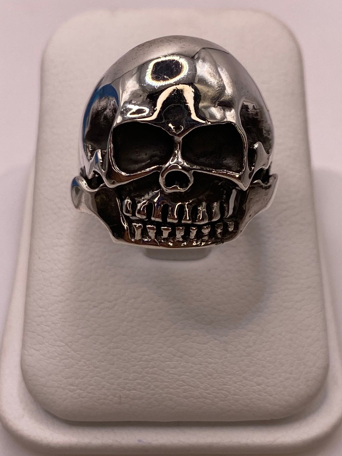 Anillo de Calavera en Plata .925, vista frontal