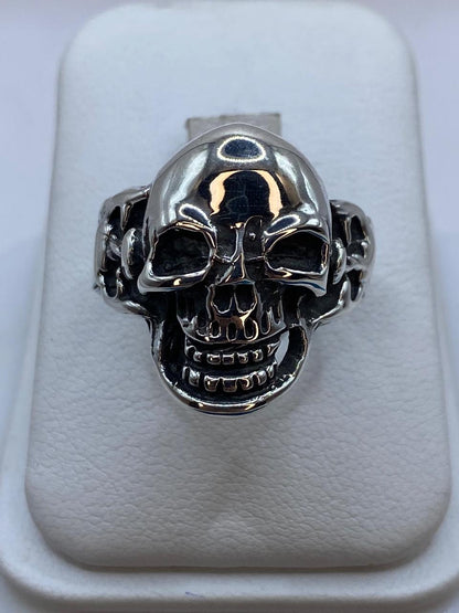 Anillo Calavera en Plata .925 – Diseño Biker Rockero