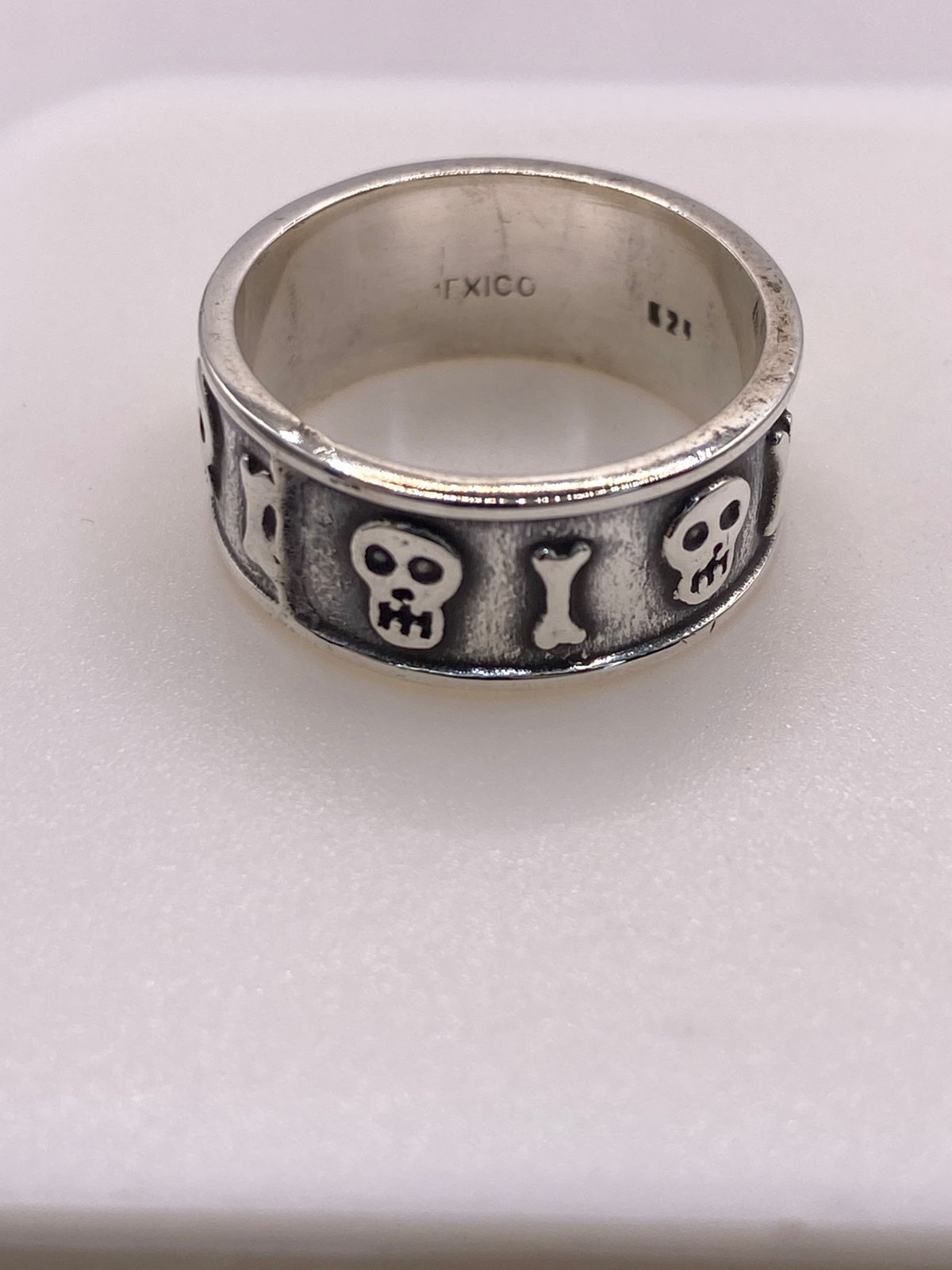 Anillo Calaveras en Plata .925, sello de autenticidad Plata Ley .925