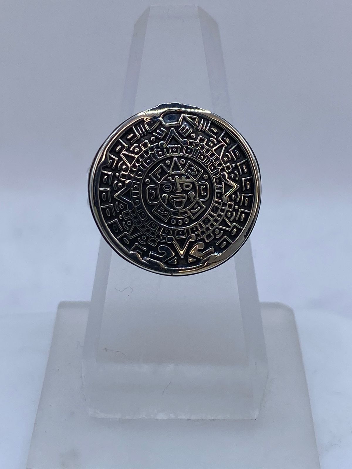 Anillo Calendario Azteca en Plata .925 — vista lateral
