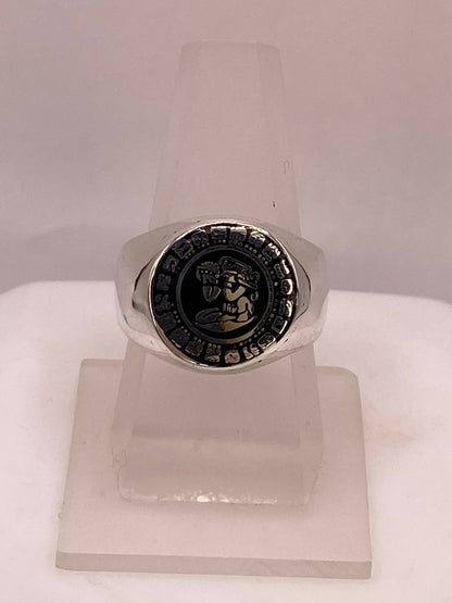 Anillo Calendario Azteca en Plata .925 — vista lateral