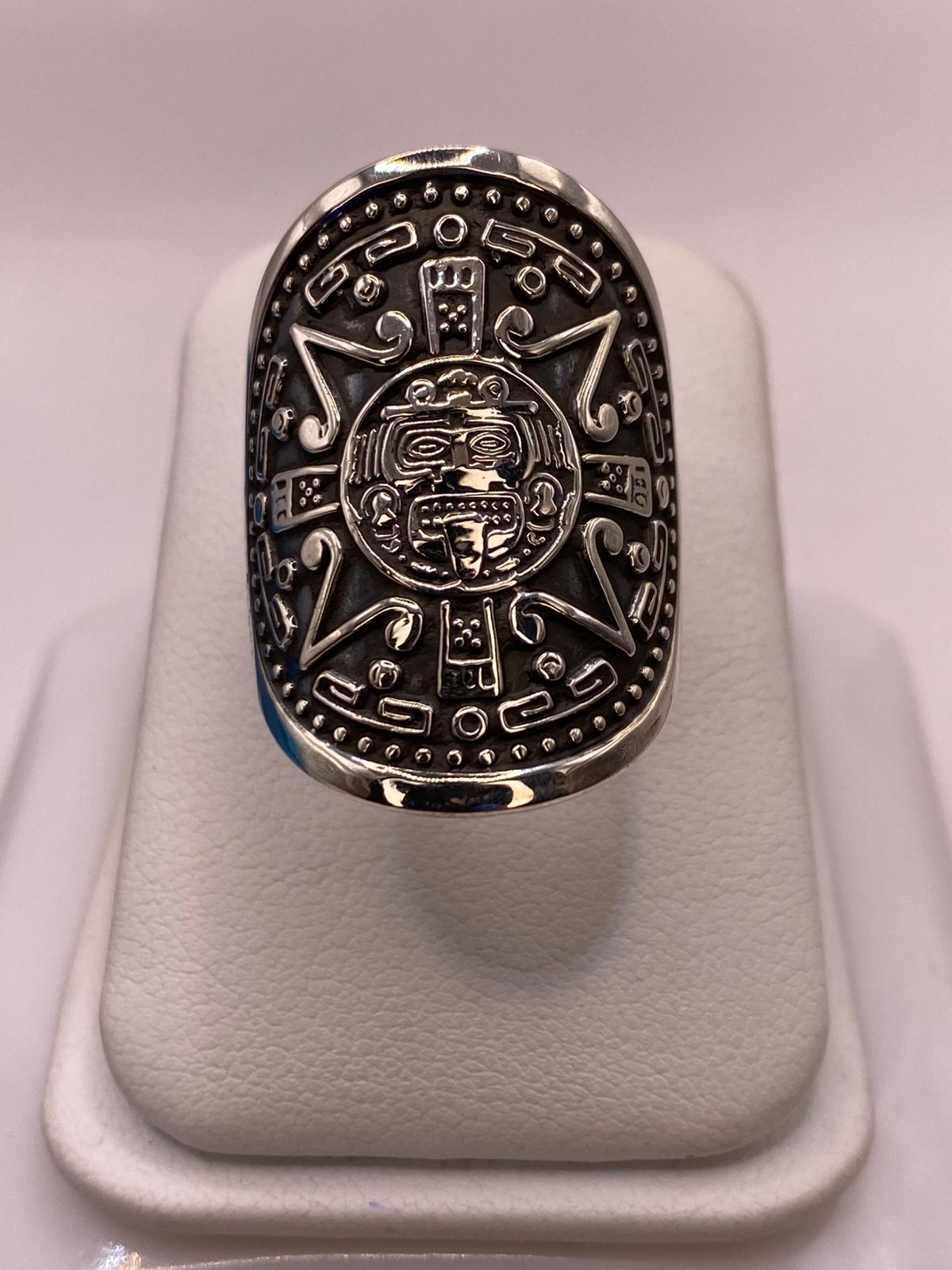 Anillo Calendario Azteca en Plata .925, vista superior