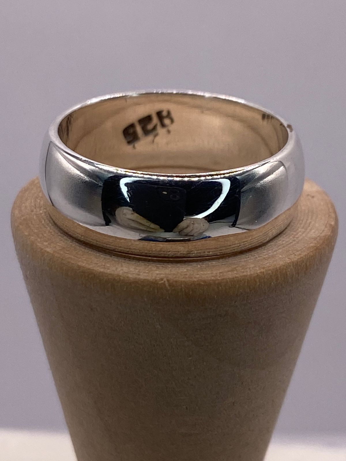 Anillo Clásico Liso en Plata .925, vista frontal