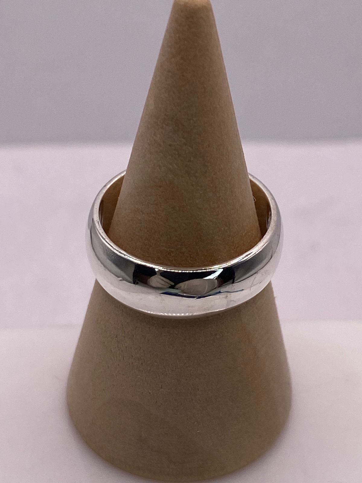 Anillo Clásico Liso en Plata .925, sello de autenticidad Plata Ley .925