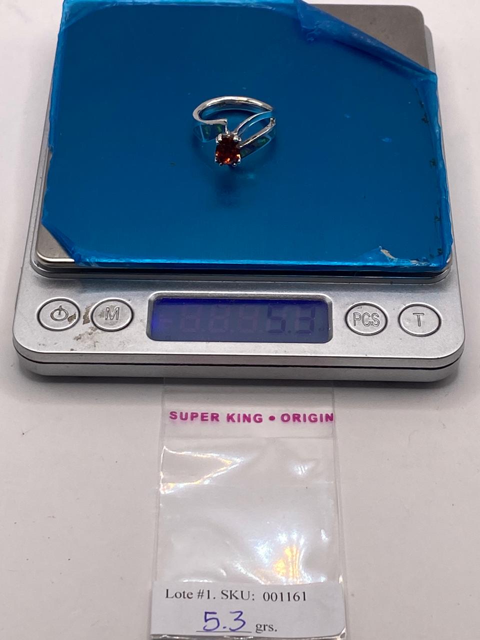 Anillo Contemporáneo Abierto con Ópalo de Fuego y Zirconia en Plata .950, peso en gramos (báscula)
