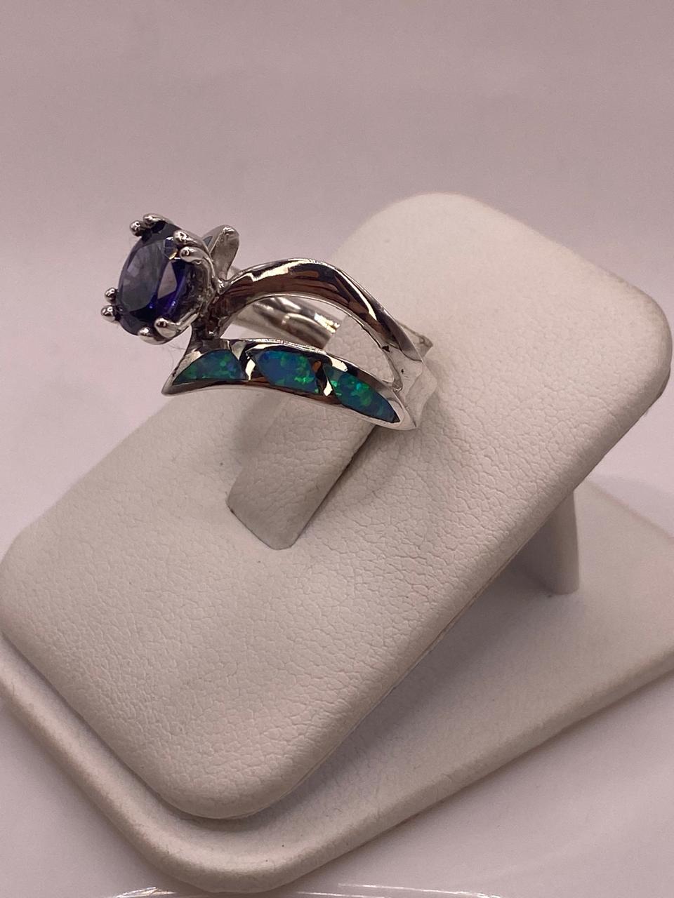 Anillo Contemporáneo Abierto con Ópalo de Fuego y Zirconia en Plata .950, vista lateral