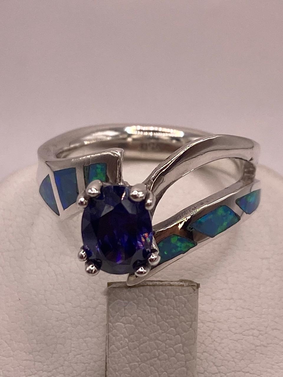 Anillo Contemporáneo Abierto con Ópalo de Fuego y Zirconia en Plata .950, vista posterior